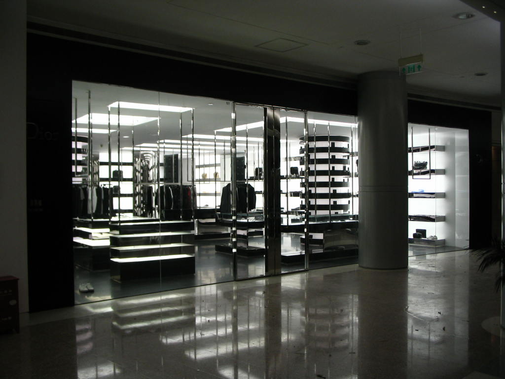 男装上海专卖店（施工图及实景）